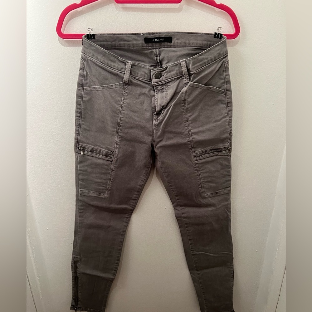 JBrand gray pants in size 29 with ankle zippers. Great condition!